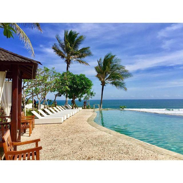 Queen Of The South Beach Resort Yogyakarta Exterior foto